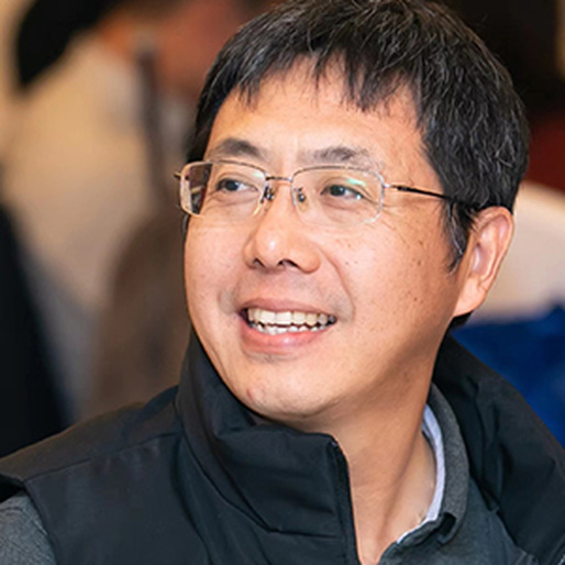 广州晋原铭科技有限公司总经理；开发了包括SLM 、SLA 、SLS 、 DLP  等各种设备的控制系统；广东省机械技师学院副教授；广东省增材制造协会会员；广州软件协会会员；公司设备系统开发负责人。